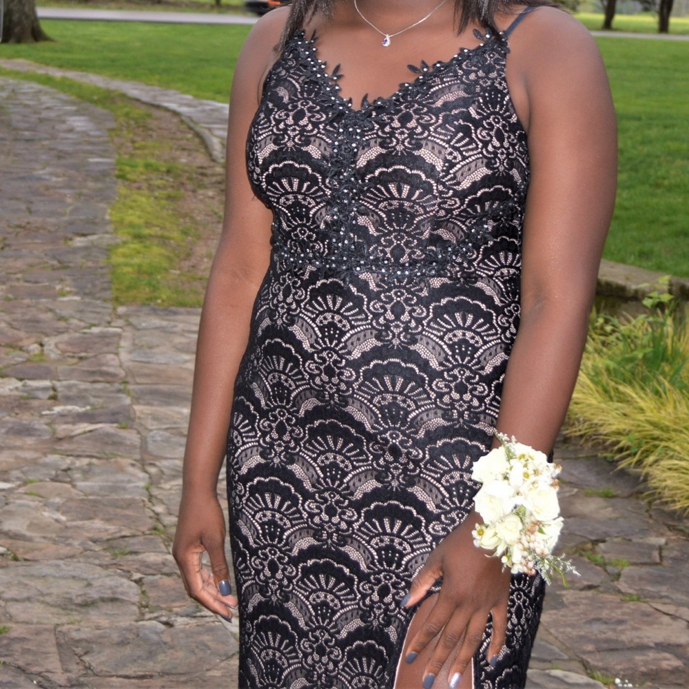 Black lace prom dress